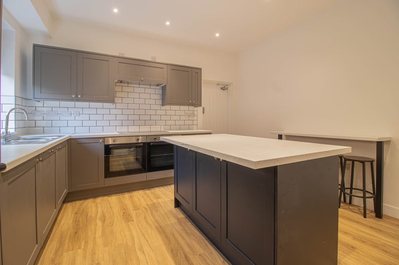 Photo 1: Communal Area