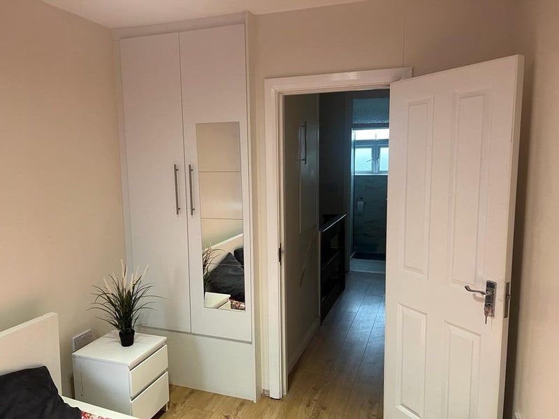 Photo 1: This room is not available