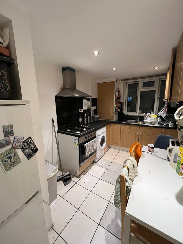 'Cosy flat in Streatham Hill' Room to Rent from SpareRoom