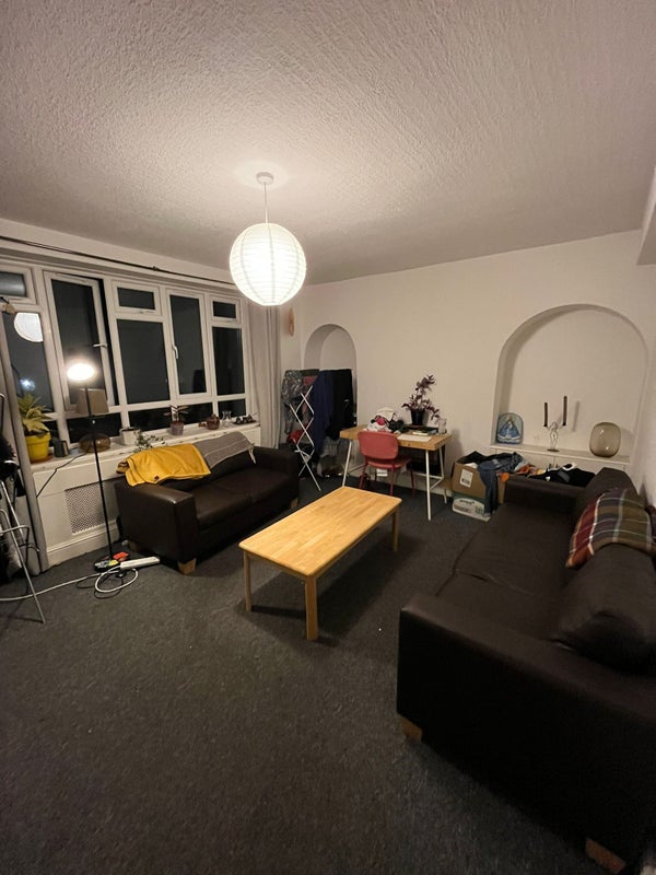 'Cosy flat in Streatham Hill' Room to Rent from SpareRoom
