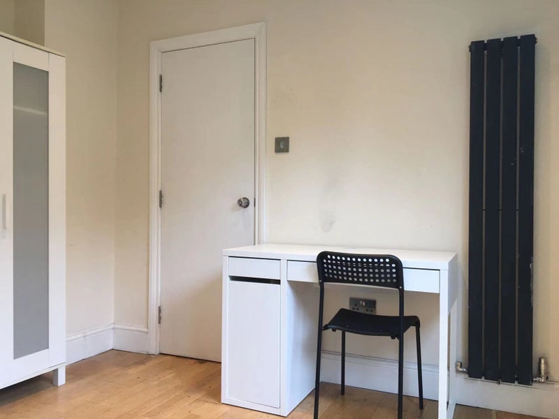 'One Double Room To Let Next Middlesex University' Room to Rent from