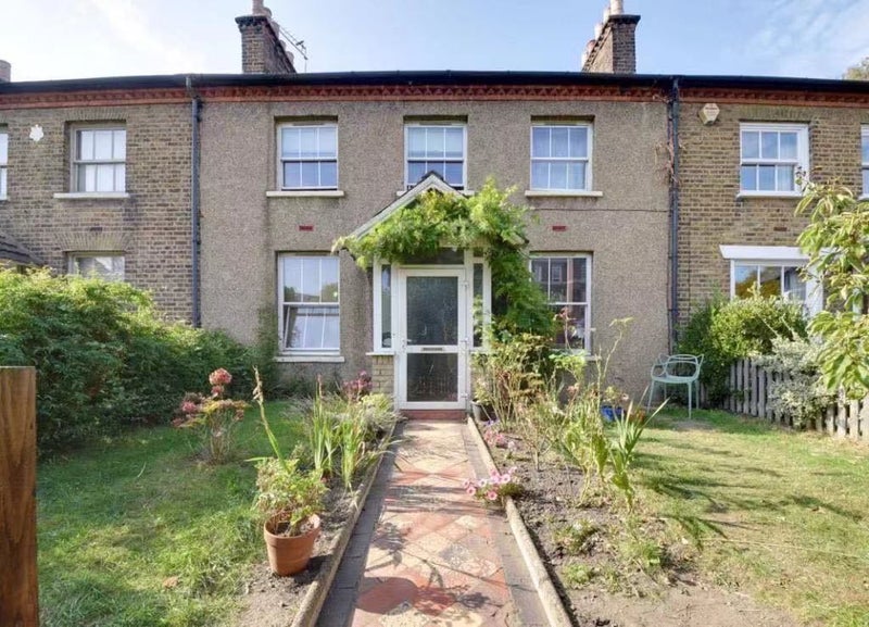 'One Double Room To Let Next Middlesex University' Room to Rent from