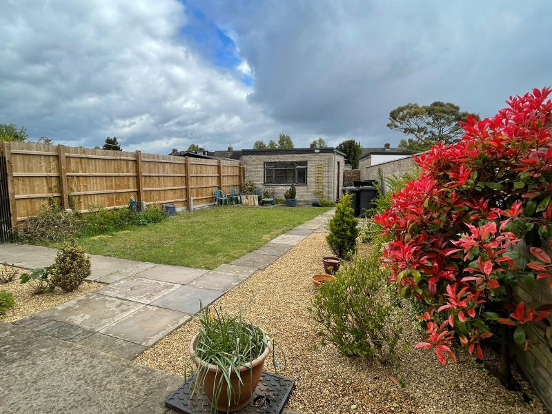 Photo 1: Garden View