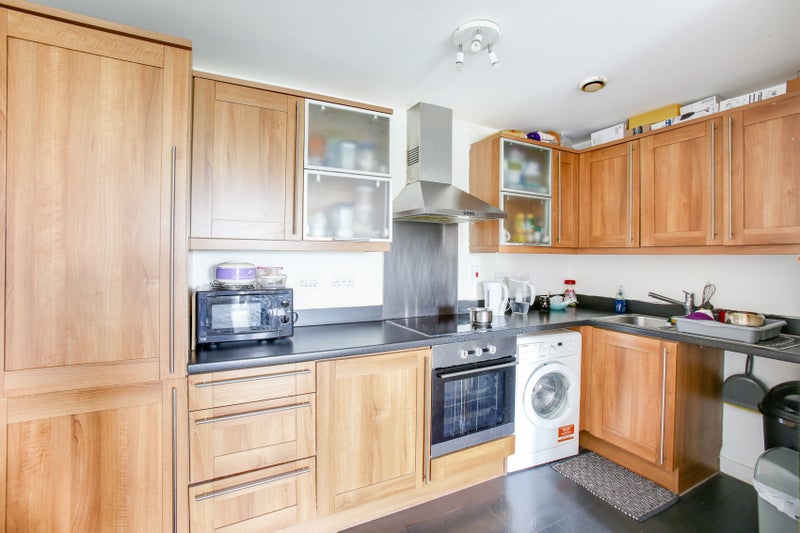 '2 Bedroom Flat Available in Greenford ' Room to Rent from SpareRoom