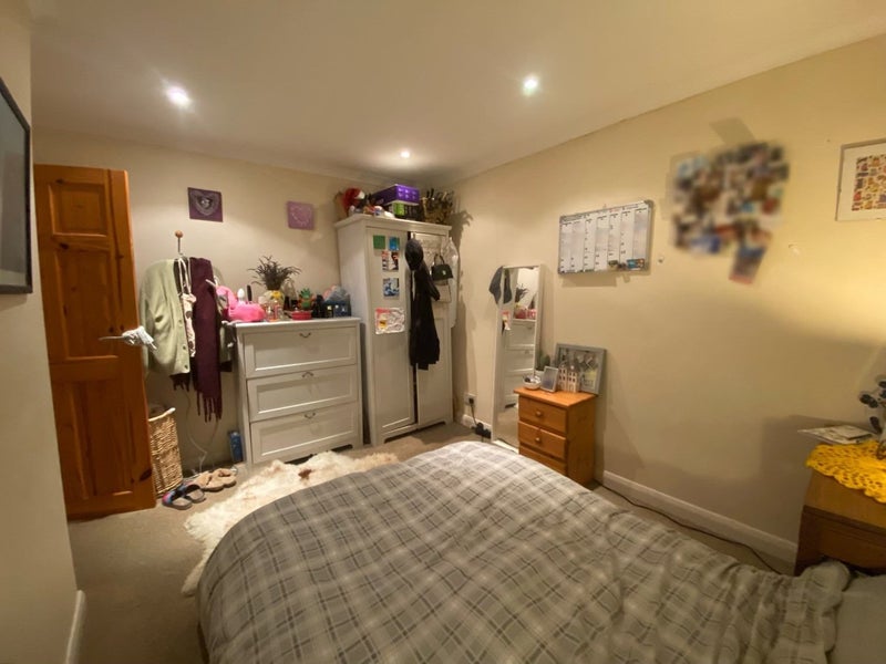 'Lodger sought for central Epsom double room' Room to Rent from SpareRoom