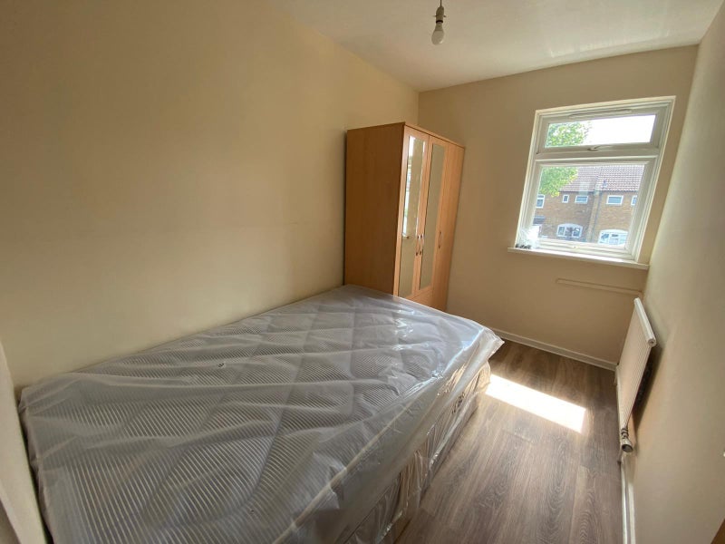 'Single room available in feltham' Room to Rent from SpareRoom