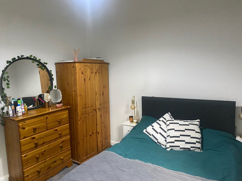 'Haymarket double room ' Room to Rent from SpareRoom