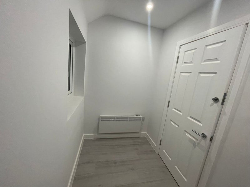 '7 Bedroom Shared Flat In New Addington CR0 0Eu' Room to Rent from