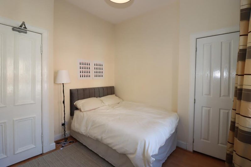 'Stunning OneBed Flat In Leafy Broomhill, Glasgow' Room to Rent from