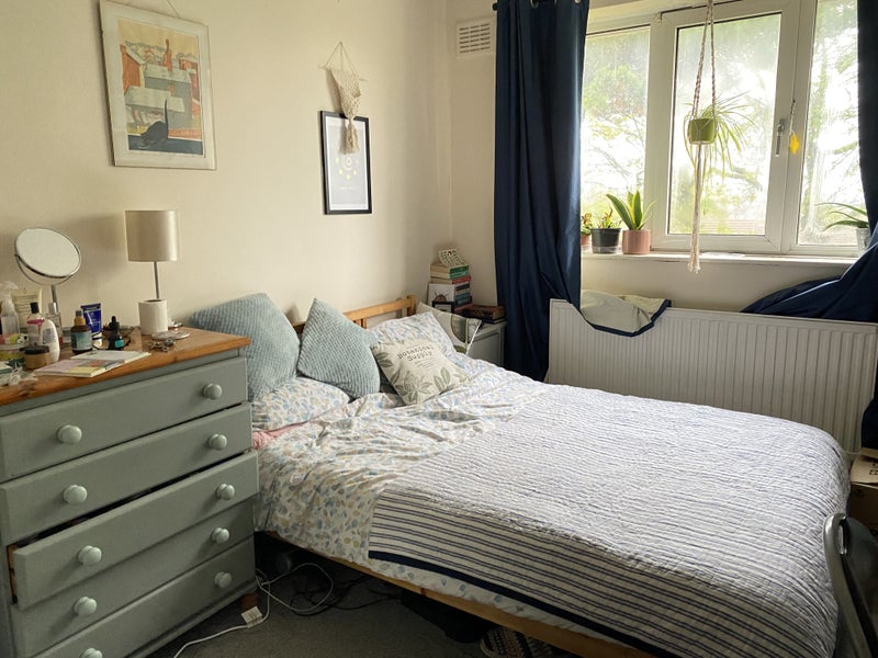 'Cosy and bright double room in Walthamstow' Room to Rent from SpareRoom