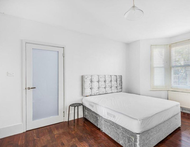 'Cozy 1 Bed With Private Garden In Tufnell Park' Room to Rent from