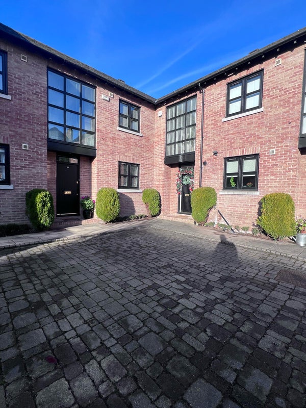 '2 Bed House in West Didsbury' Room to Rent from SpareRoom