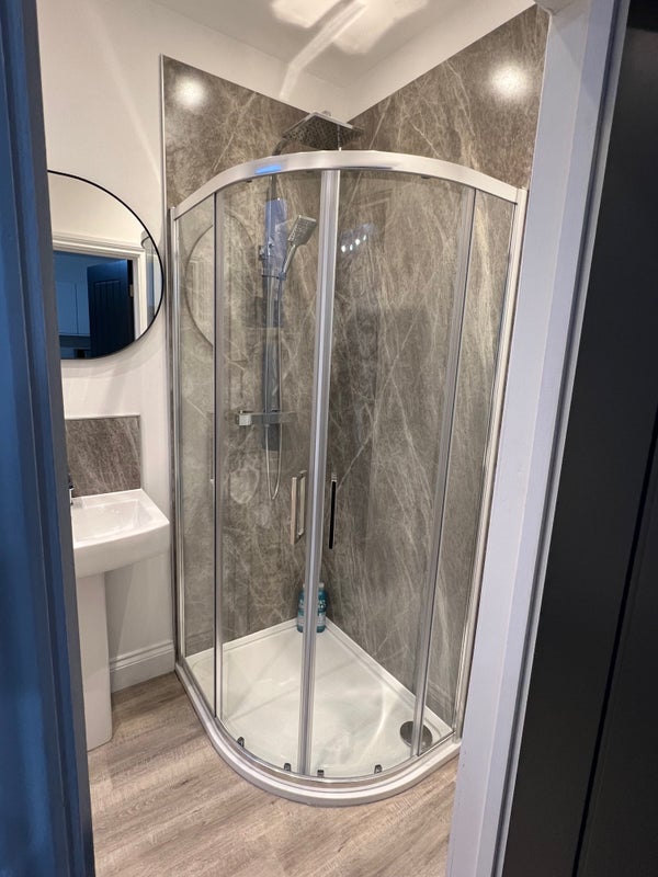 'Fully Furnished STUDIO Flat Available' Room to Rent from SpareRoom