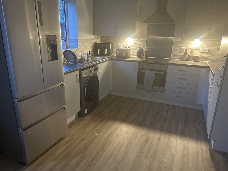 'Lovely double room in Codsall' Room to Rent from SpareRoom