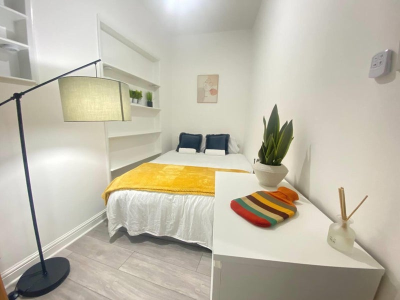 'Cheap 1 Bedroom Flat Outside Kensal Green Station' Room to Rent from