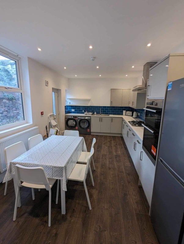 Photo 1: Your kitchen 