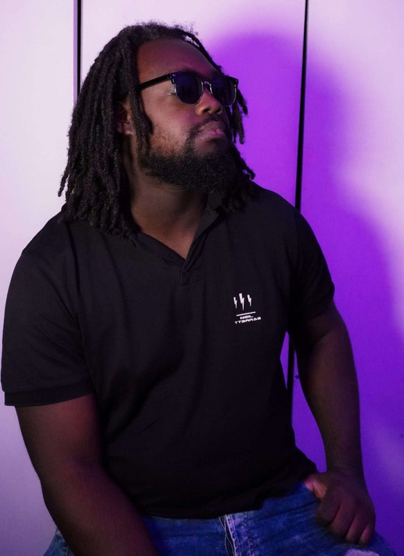 Photo 1: My hair is shorter than this now :')