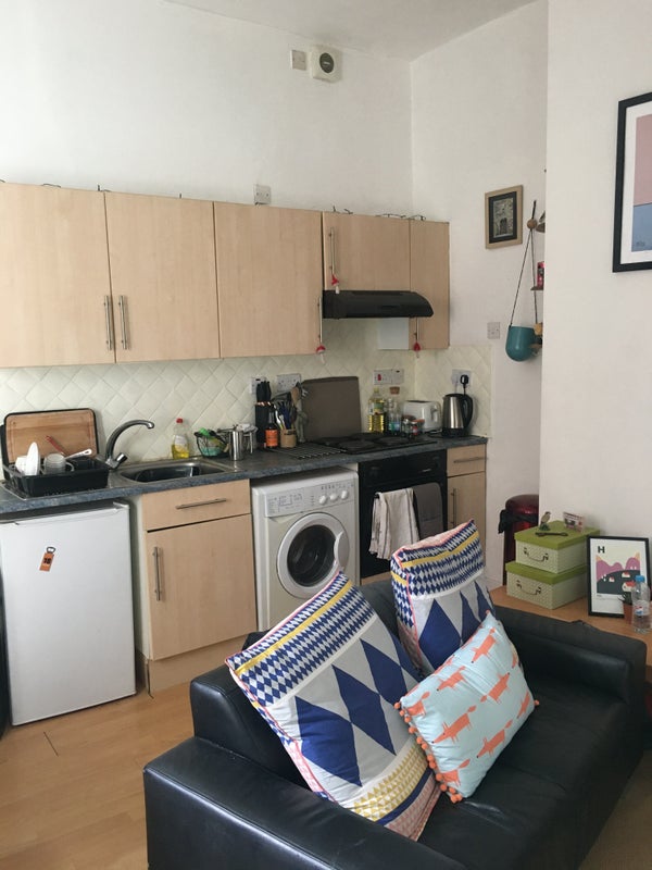 'Selfcontained one bedroom apartment, S10 1EW' Room to Rent from SpareRoom