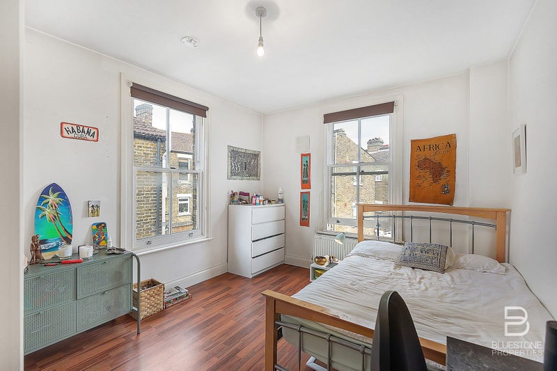 ' 3 Bed Apartment***Brixton/Camberwell SE5 ***' Room to Rent from SpareRoom