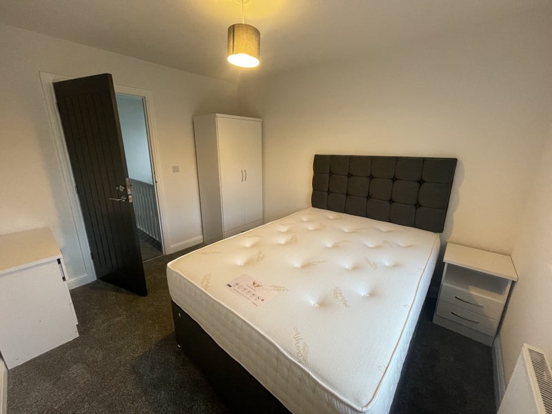 'Modern new build room rental' Room to Rent from SpareRoom