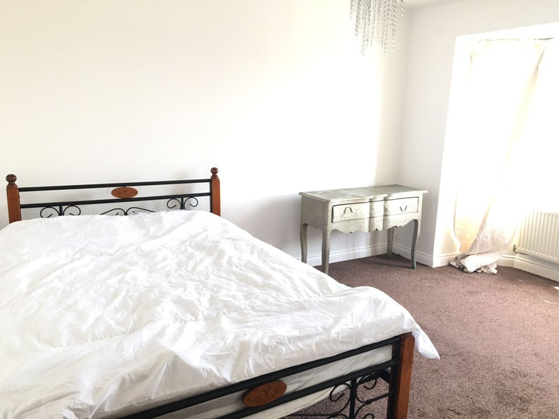 'Spacious House Share Available In Leeds ' Room to Rent from SpareRoom