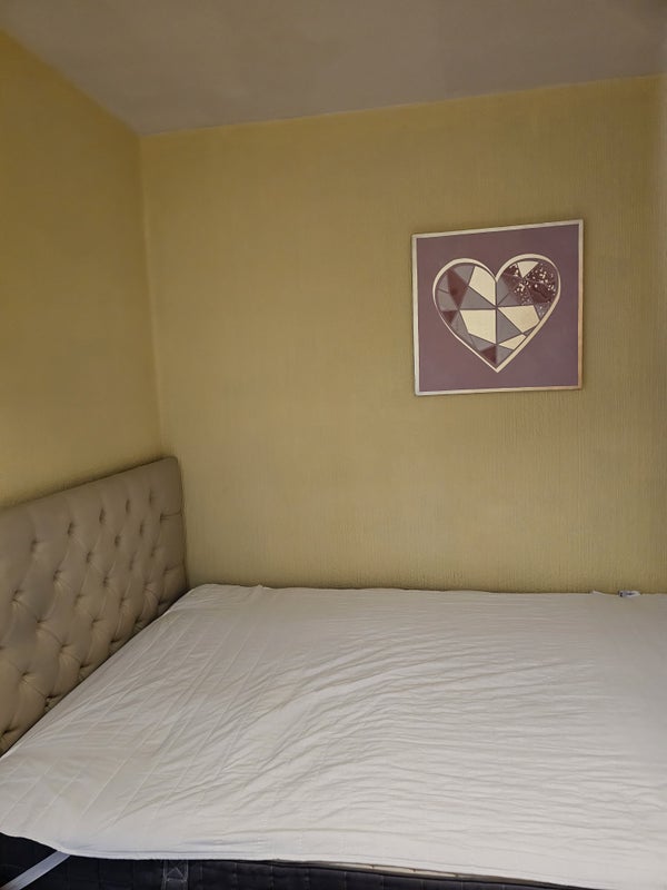 'Double Room In Female Flatshare Pollards Hill' Room to Rent from SpareRoom