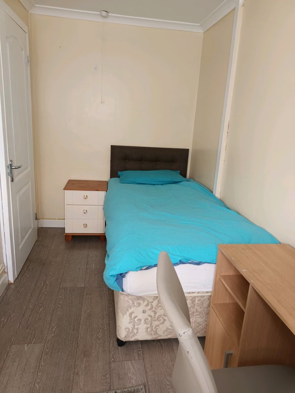 'A big single room ' Room to Rent from SpareRoom