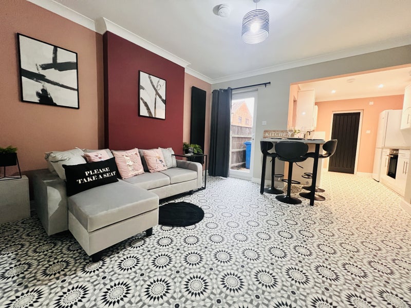 'NEW four bedroom, ensuite house share,east Ipswich' Room to Rent from