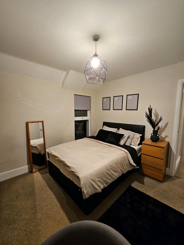 Photo inspiration: Fresh Look at Premium Luxury Rooms Near City Centre WiFi Room To Rent