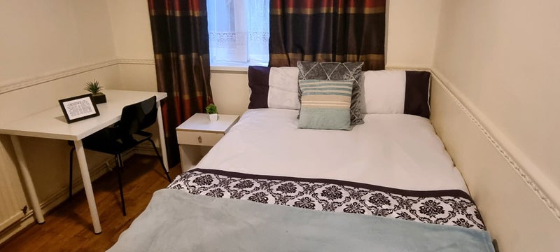 Photo 1: Double £730 available