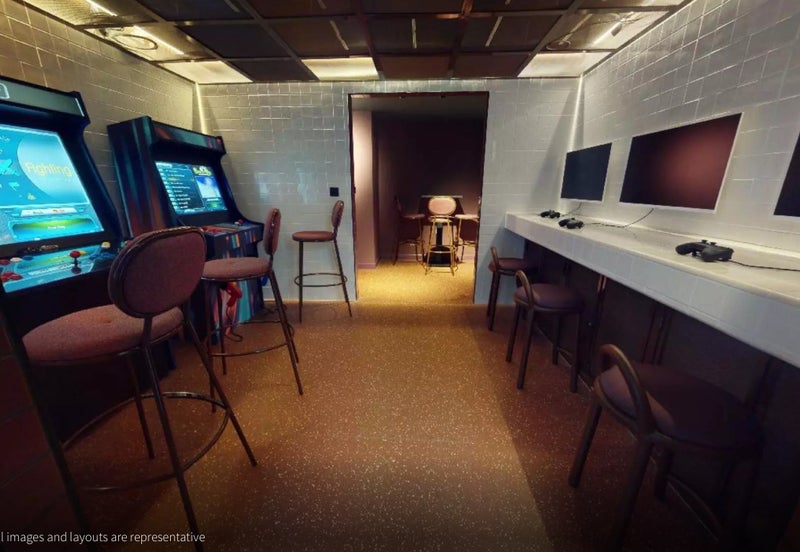 'Studio in mile end (students only)' Room to Rent from SpareRoom