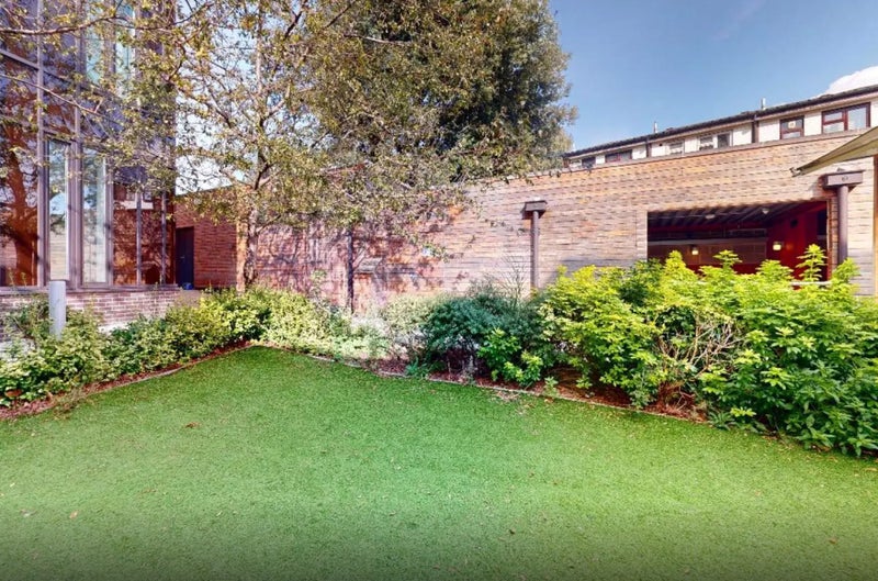 'Studio in mile end (students only)' Room to Rent from SpareRoom