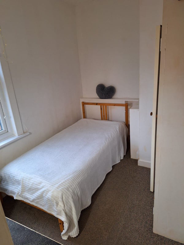 'Single room to rent Bills Included' Room to Rent from SpareRoom