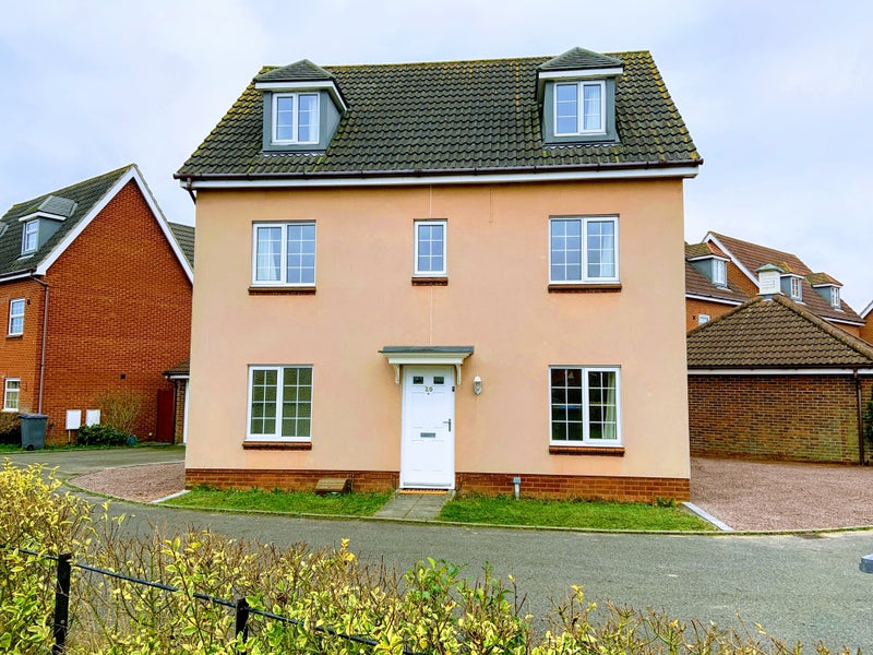 Photo 1: Front of House