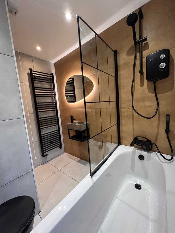 Photo 5:  Shared Bathroom 