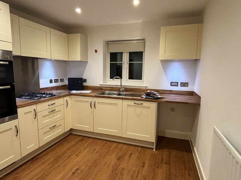 'Double Bedroom with EnSuite and Single near to UWE' Room to Rent from