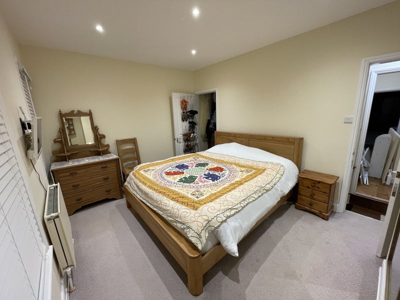 Photo 1: Room1 - Available