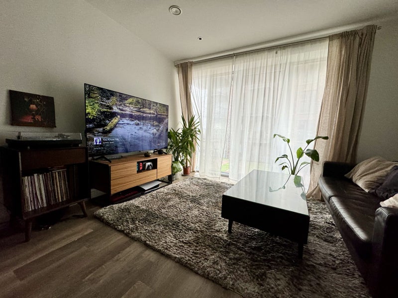 Photo 1: Living room