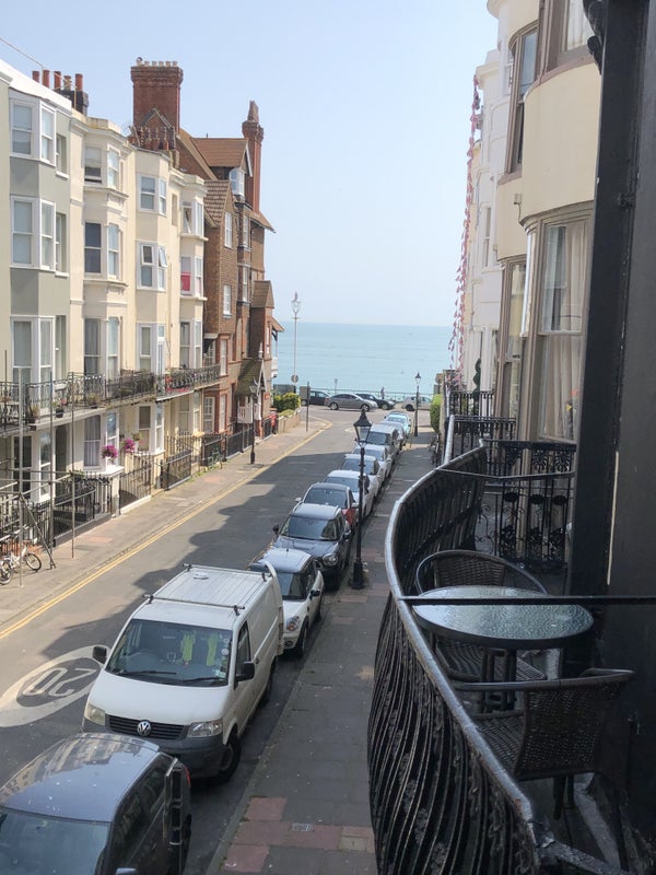 'Beautiful spacious Suite available in Kemptown ' Room to Rent from