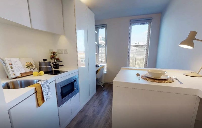 'One Bed Studio Near By Queens Mary' Room to Rent from SpareRoom