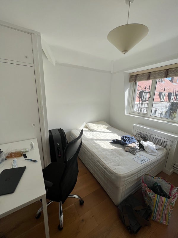 'Double room to rent in Somers Town' Room to Rent from SpareRoom