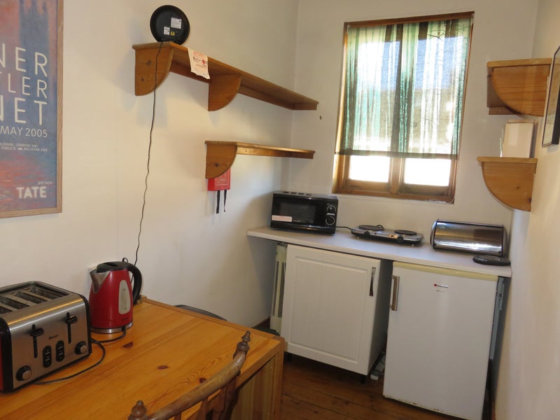 Photo 1: kitchenette