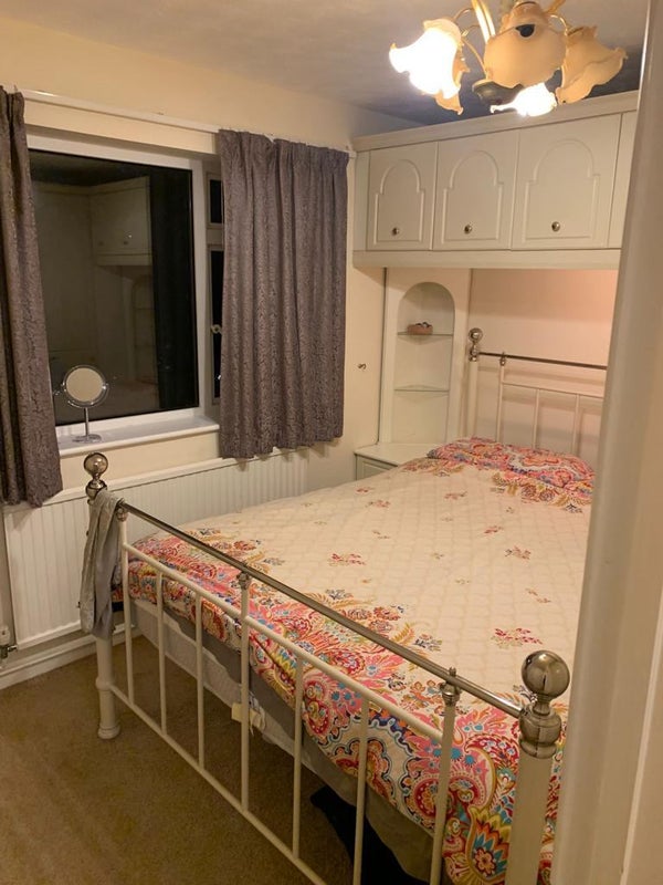 'Double room for rent in Frimley' Room to Rent from SpareRoom