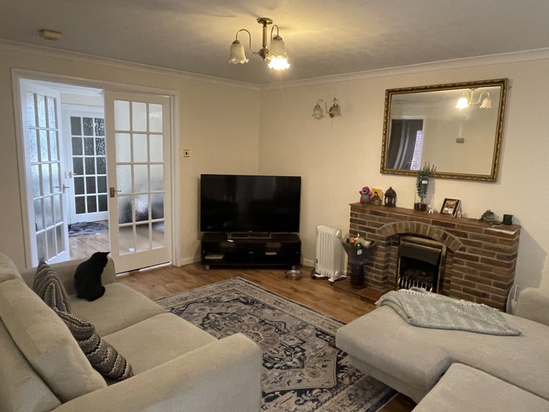 'Double room for rent in Frimley' Room to Rent from SpareRoom