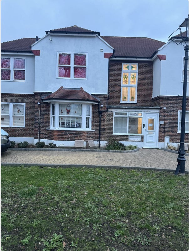 'New 1 Bed Flat In Catford' Room to Rent from SpareRoom