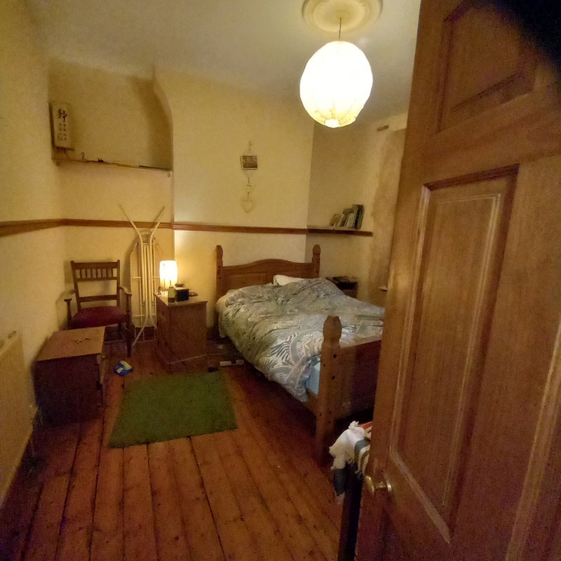 Photo 1: Bedroom