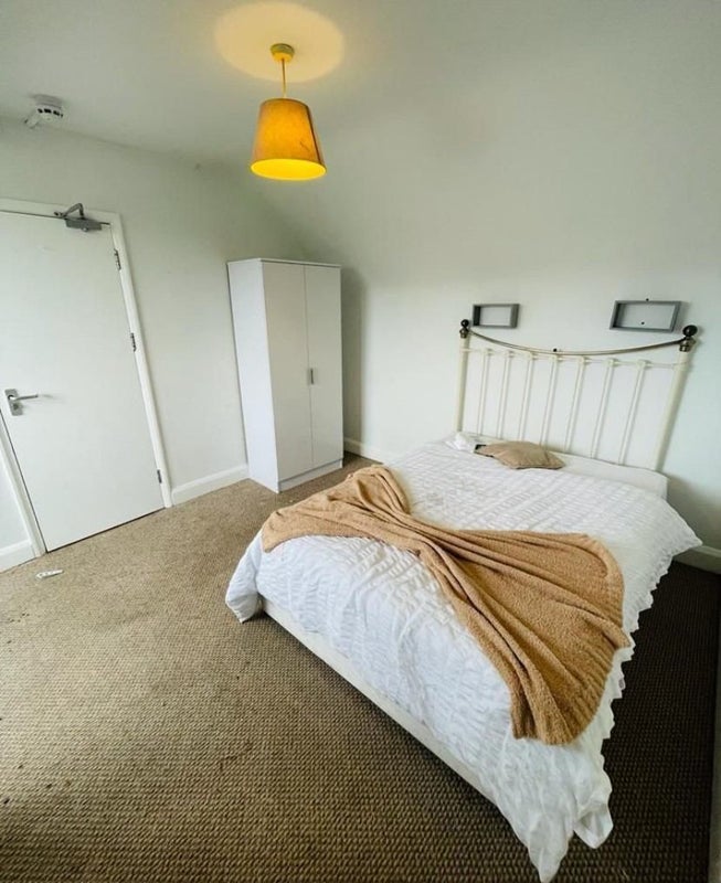 'Double Room In Acton' Room to Rent from SpareRoom