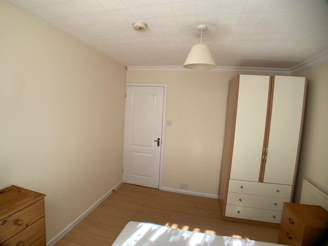 Photo 1: Room