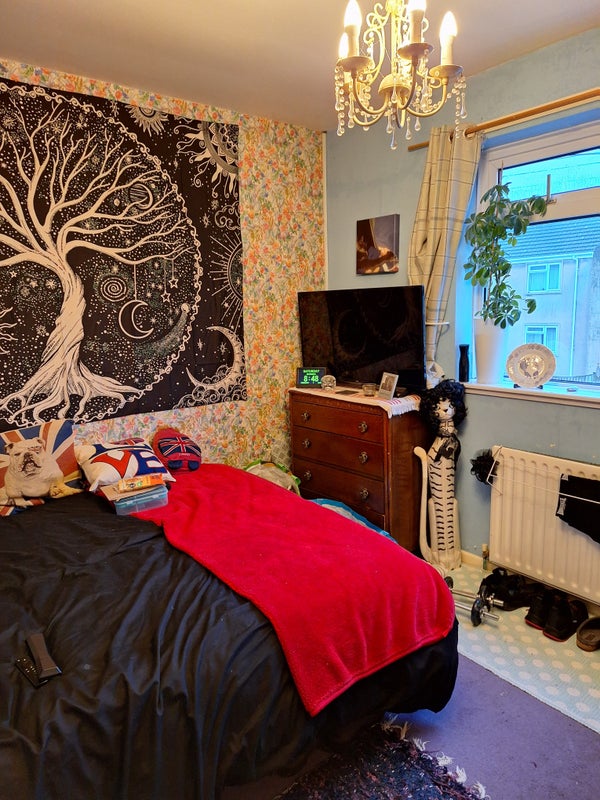 Photo 1: King-size bed in large bedroom