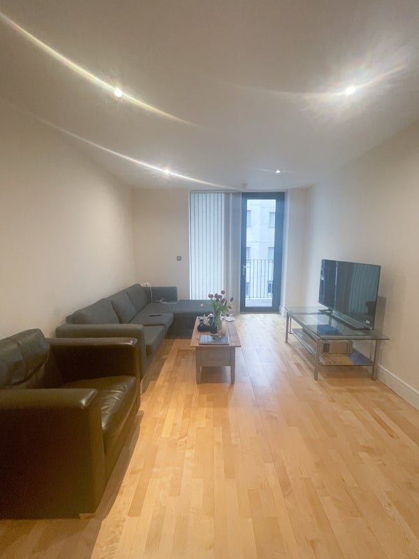 'Entire 1 bed flat near Tower Bridge ' Room to Rent from SpareRoom